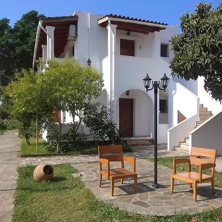 Nikolouzos Sunny Estate Corfu Holiday home *