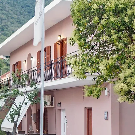 Nikolouzos Sunny Estate Corfu Holiday home Ipsos